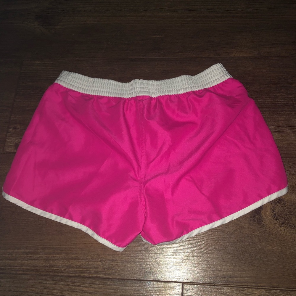 Pink shorts - Picture 3 of 4
